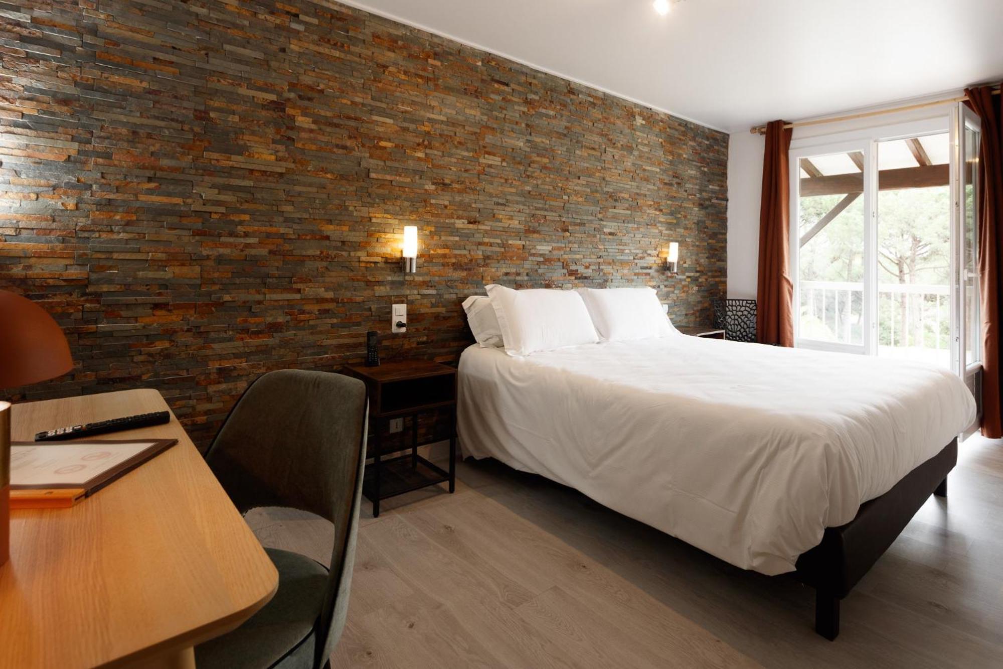 Auberge Val Moureze Hotel & Spa ภายนอก รูปภาพ
